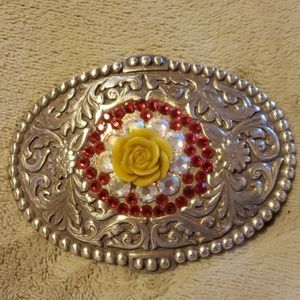 Ladies rose belt buckle